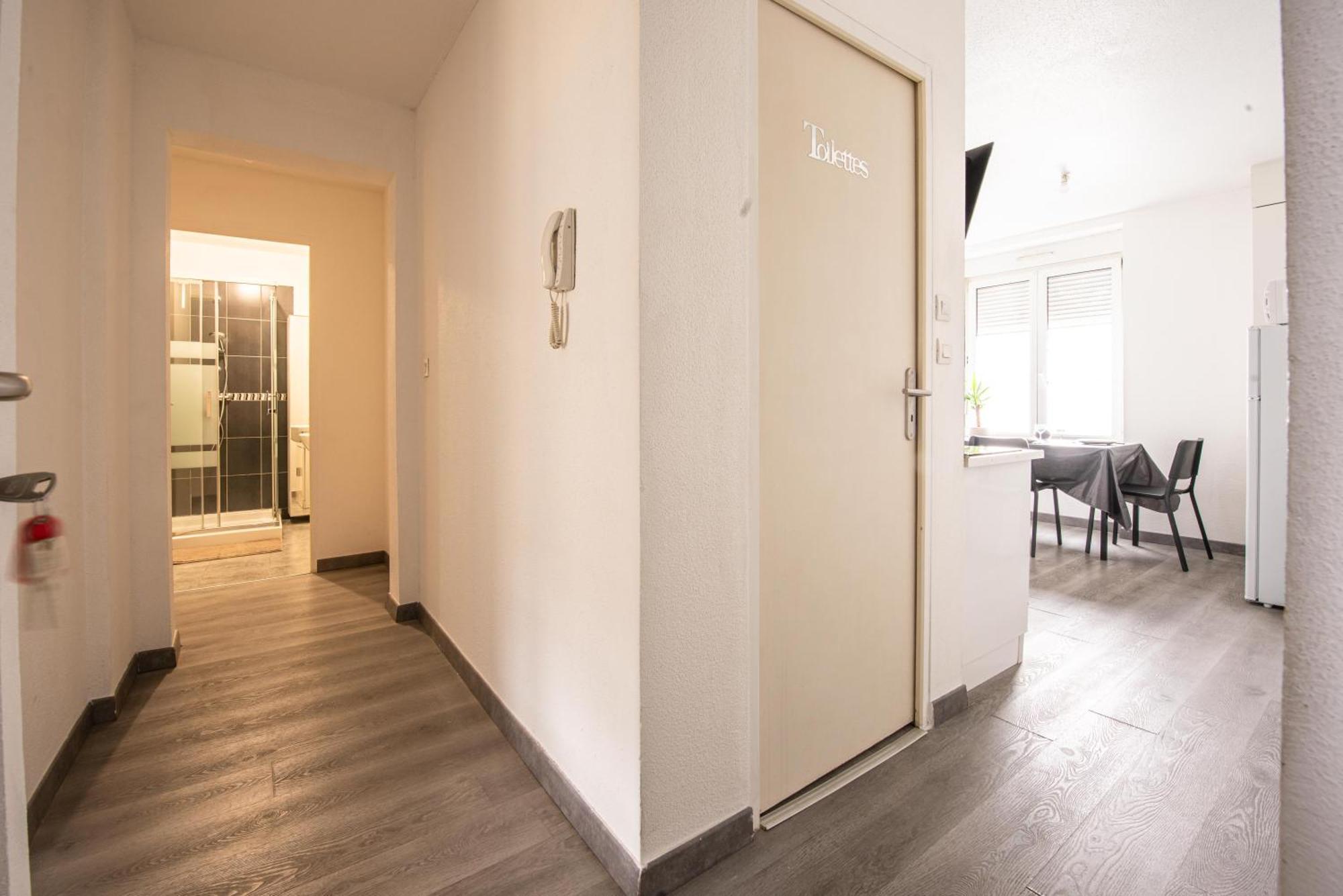 Oasis Mulhousien - Rdc, Wifi, Parking Lejlighed Mulhouse Eksteriør billede